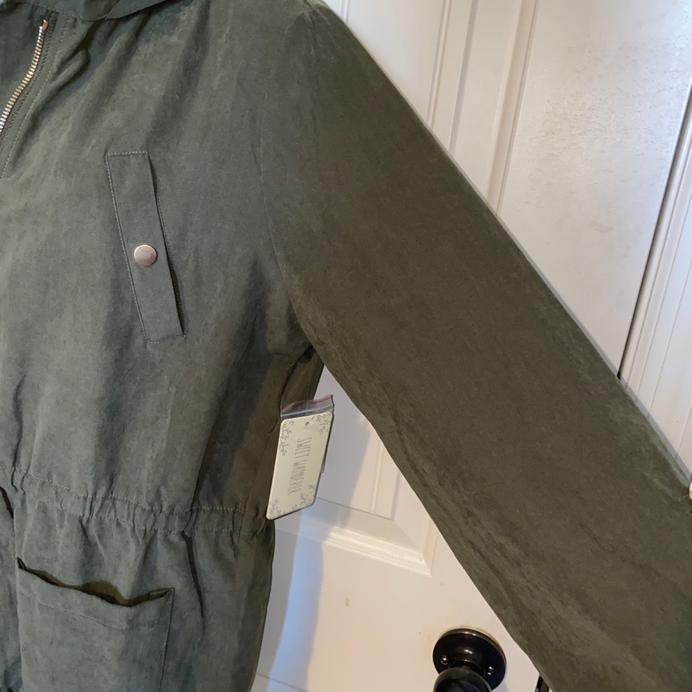 Green jacket - Picture 4 of 9